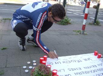 Auch Sven Teutenberg unterschreibt für die getötete Radlerin