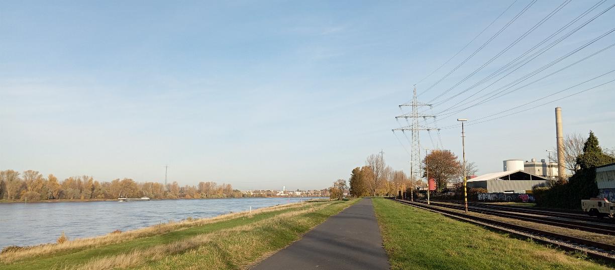 Der Rhein in H�he der Lausward, Bild: Birgit G�tz